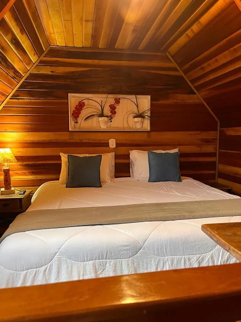 Home & Hosting Campos do Jordão Πανδοχείο