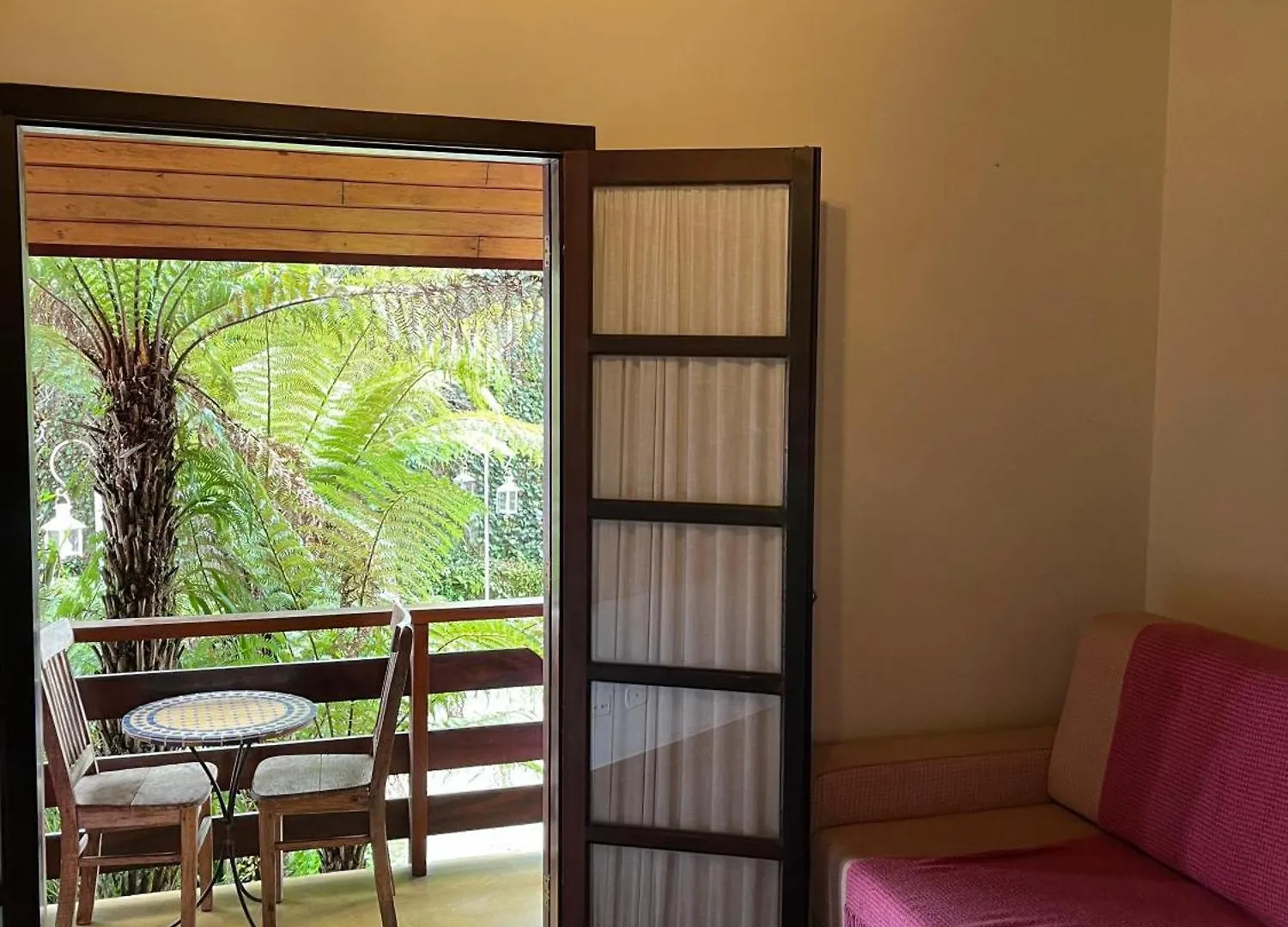 Home & Hosting Campos do Jordão Πανδοχείο